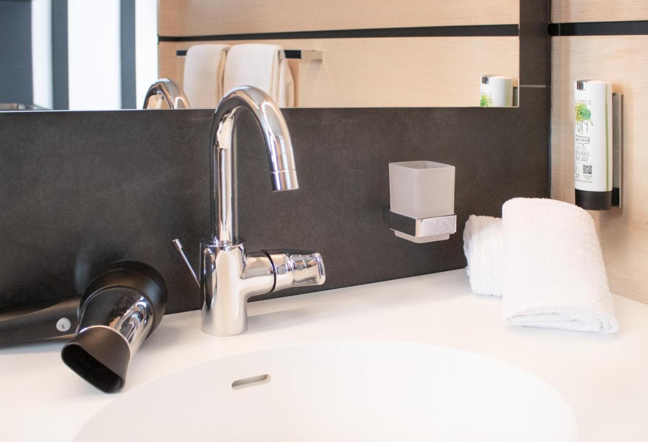 Hbs Hotel By Wmm Hotels Halberstadt Esterno foto